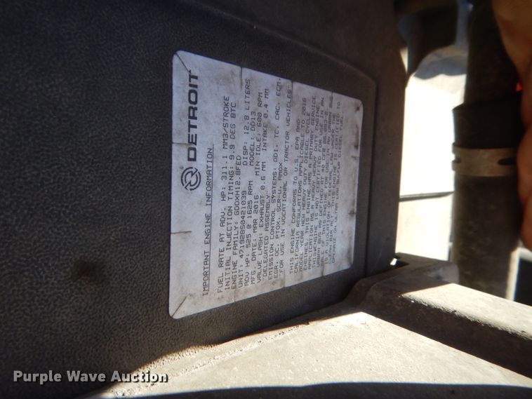 image for item HW9204 2017 Freightliner Cascadia 125  semi truck