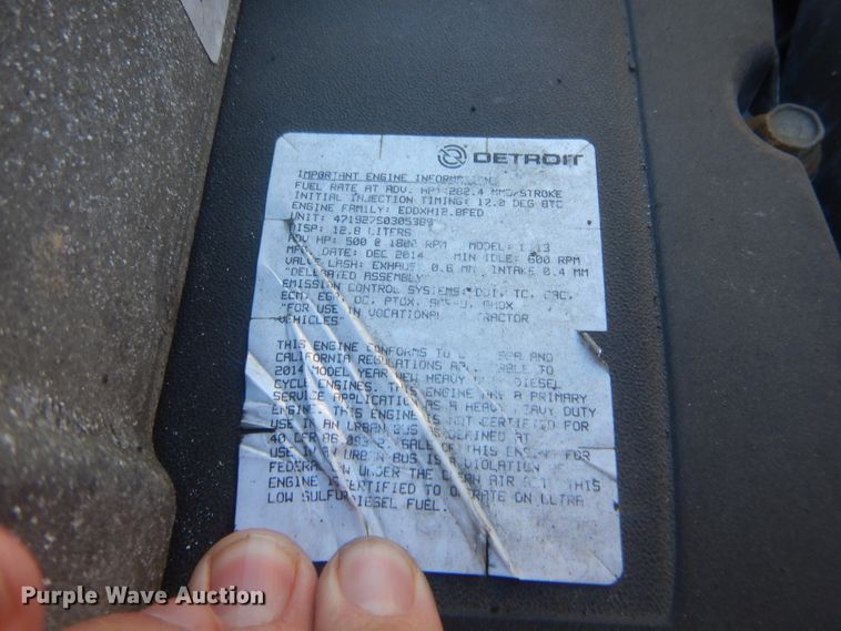 image for item HW9205 2016 Freightliner Cascadia 125  semi truck