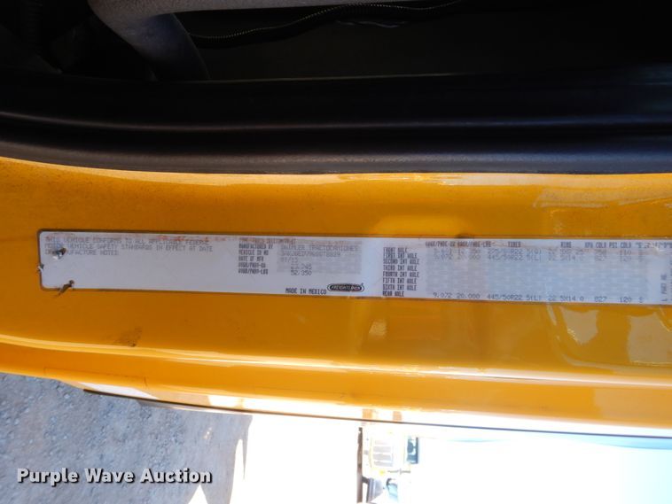 image for item HW9205 2016 Freightliner Cascadia 125  semi truck