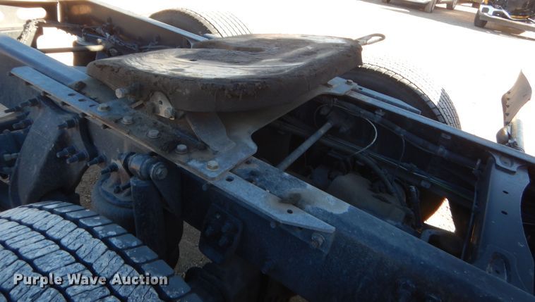 image for item HW9206 2016 Freightliner Cascadia 125  semi truck