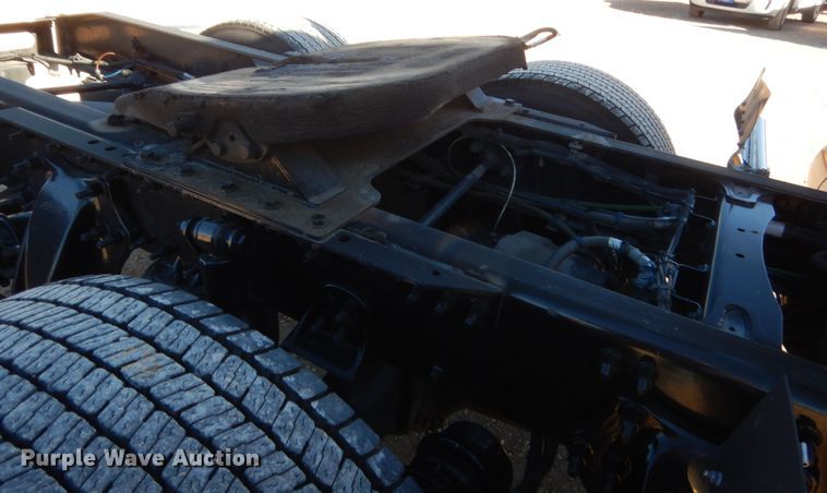 image for item HW9207 2018 Freightliner Cascadia 125  semi truck