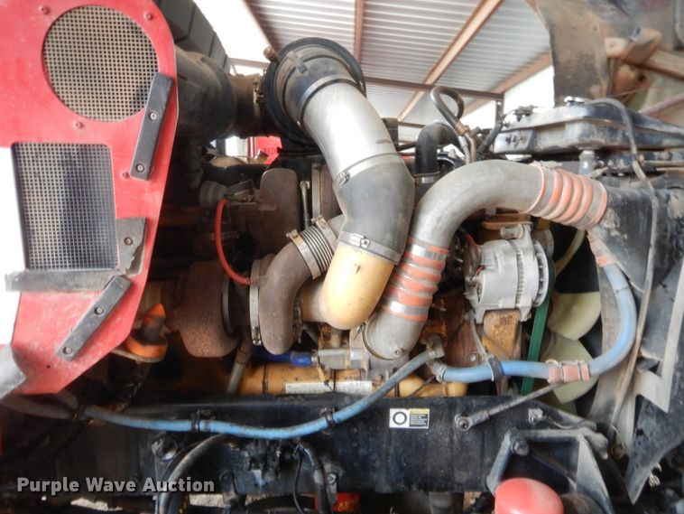 image for item HW9300 2004 Kenworth T800 semi truck