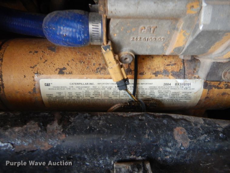 image for item HW9300 2004 Kenworth T800 semi truck