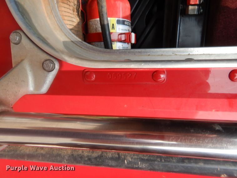 image for item HW9300 2004 Kenworth T800 semi truck