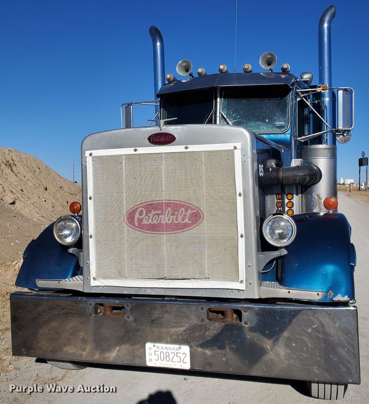 image for item HW9503 1985 Peterbilt 359  semi truck