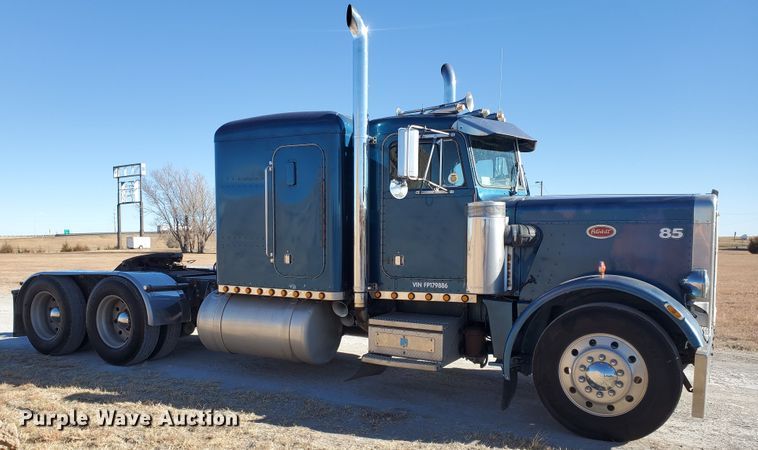 image for item HW9503 1985 Peterbilt 359  semi truck