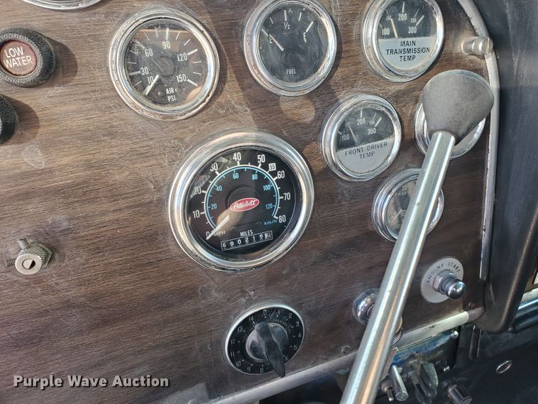 image for item HW9503 1985 Peterbilt 359  semi truck