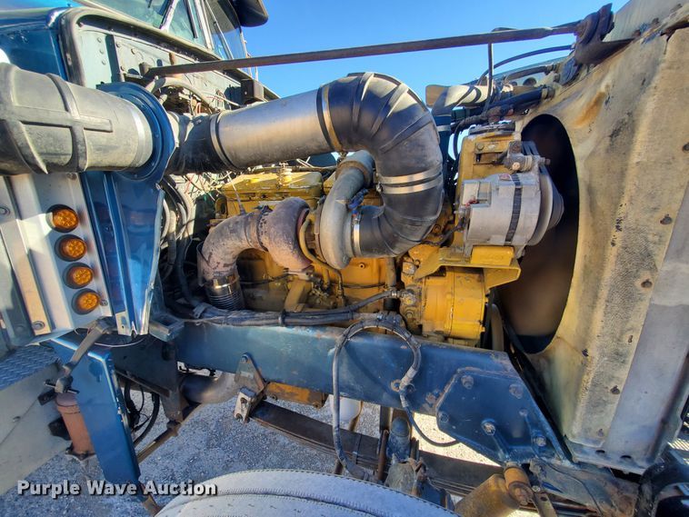 image for item HW9503 1985 Peterbilt 359  semi truck