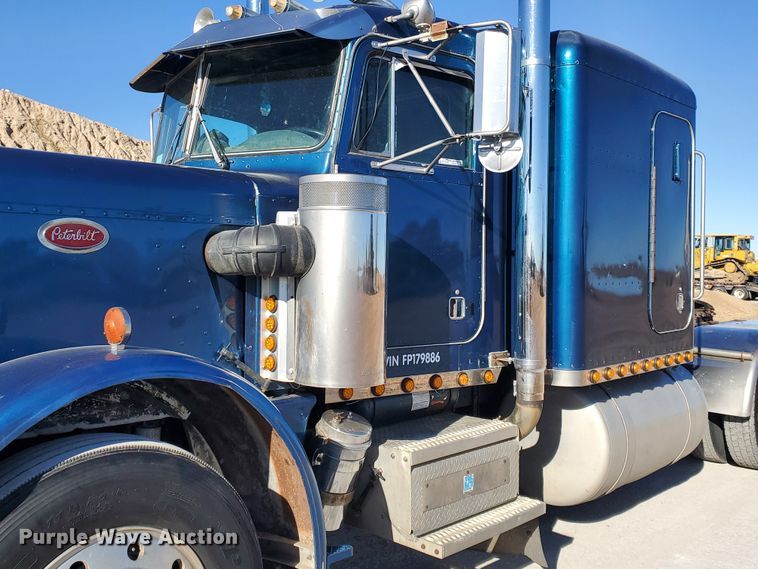 image for item HW9503 1985 Peterbilt 359  semi truck