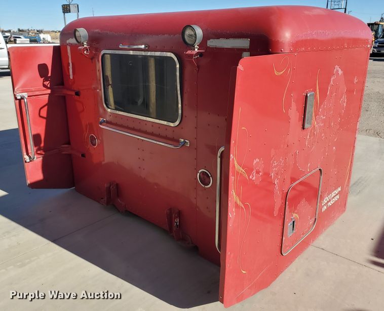 image for item HW9506 Peterbilt 379 sleeper