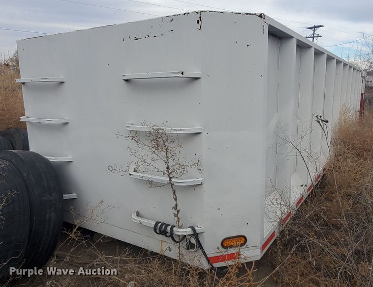 image for item HW9528 2005 Aeroswint silage trailer