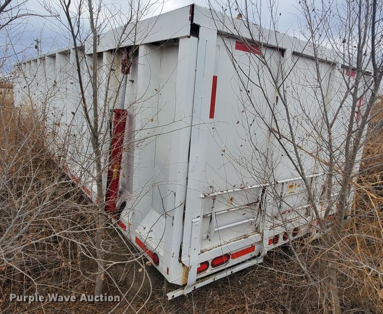 image for item HW9528 2005 Aeroswint silage trailer