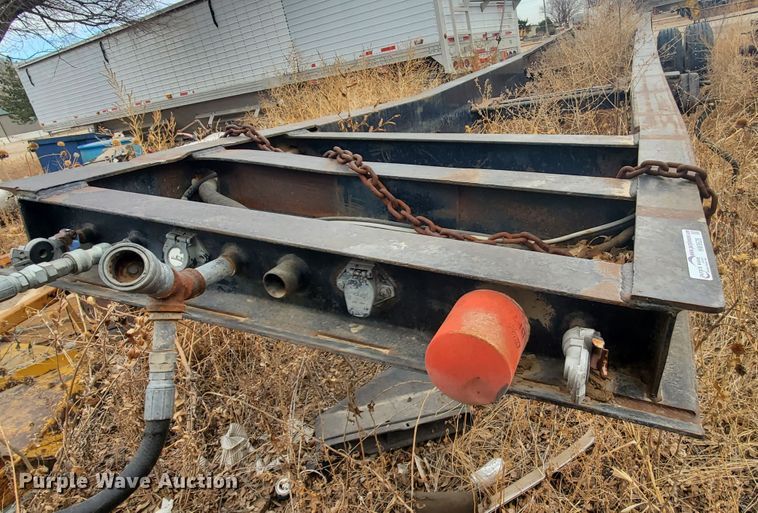 image for item HW9528 2005 Aeroswint silage trailer