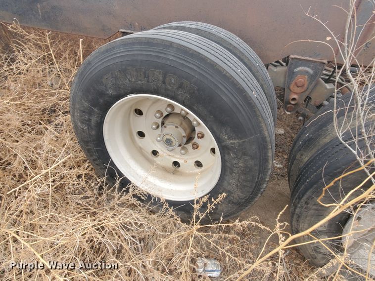 image for item HW9528 2005 Aeroswint silage trailer