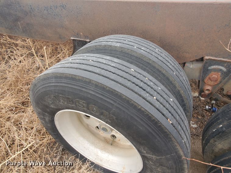 image for item HW9528 2005 Aeroswint silage trailer