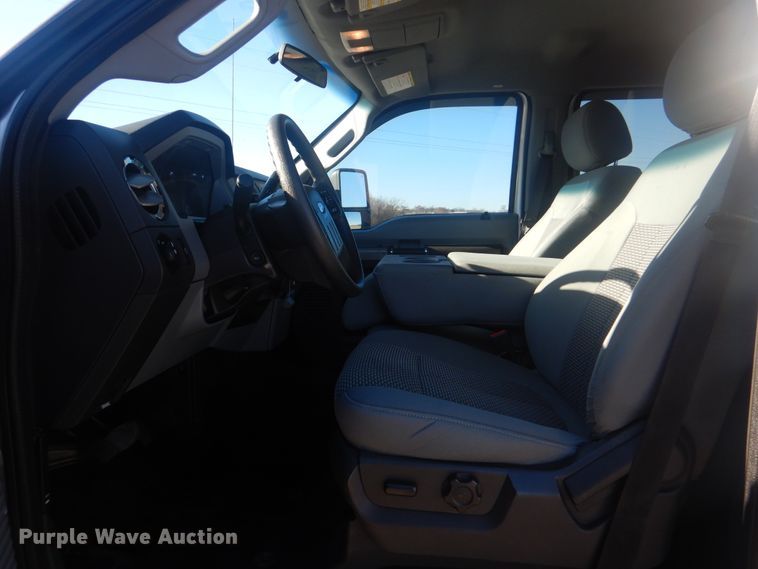 image for item AE9502 2014 Ford F550 Super Duty XLT  Crew Cab flatbed truck