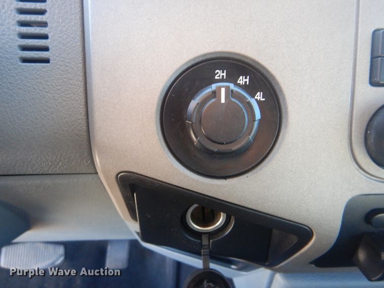 image for item AE9502 2014 Ford F550 Super Duty XLT  Crew Cab flatbed truck