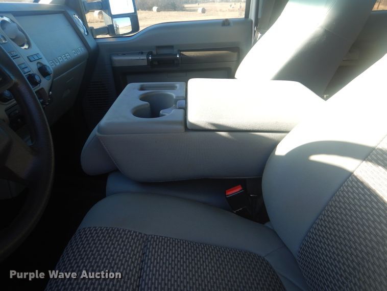 image for item AE9502 2014 Ford F550 Super Duty XLT  Crew Cab flatbed truck