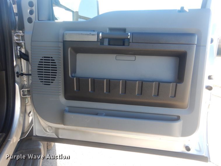 image for item AE9502 2014 Ford F550 Super Duty XLT  Crew Cab flatbed truck