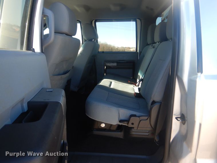 image for item AE9502 2014 Ford F550 Super Duty XLT  Crew Cab flatbed truck