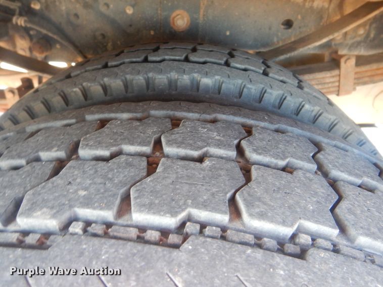 image for item AE9502 2014 Ford F550 Super Duty XLT  Crew Cab flatbed truck