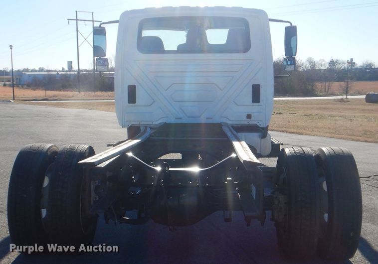 image for item AE9503 2012 International TerraStar  truck cab and chassis