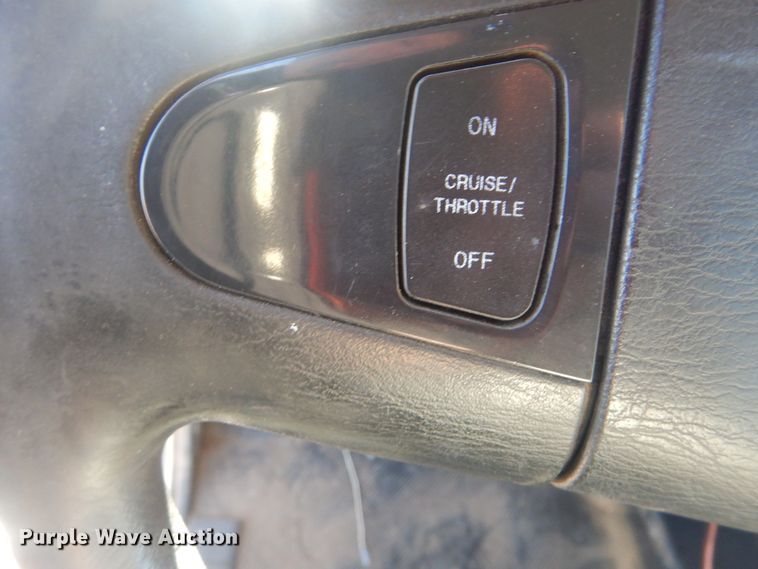 image for item AE9503 2012 International TerraStar  truck cab and chassis