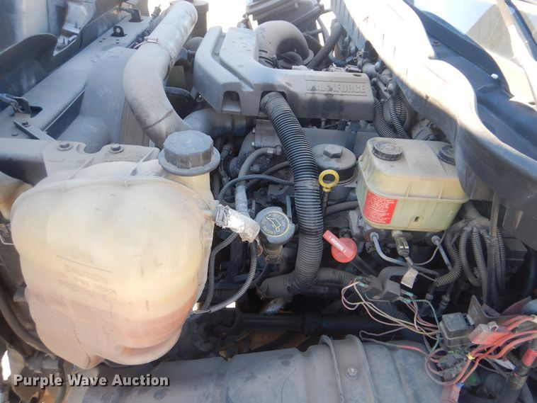 image for item AE9503 2012 International TerraStar  truck cab and chassis