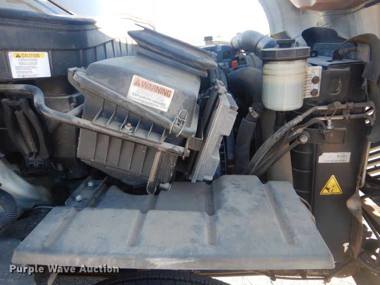 image for item AE9503 2012 International TerraStar  truck cab and chassis