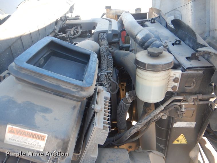 image for item AE9503 2012 International TerraStar  truck cab and chassis