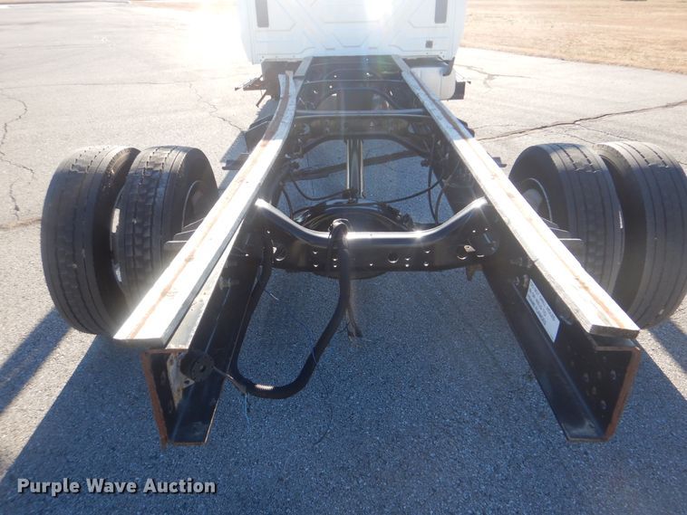 image for item AE9503 2012 International TerraStar  truck cab and chassis