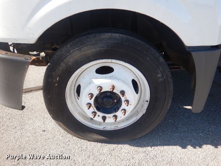 image for item AE9503 2012 International TerraStar  truck cab and chassis