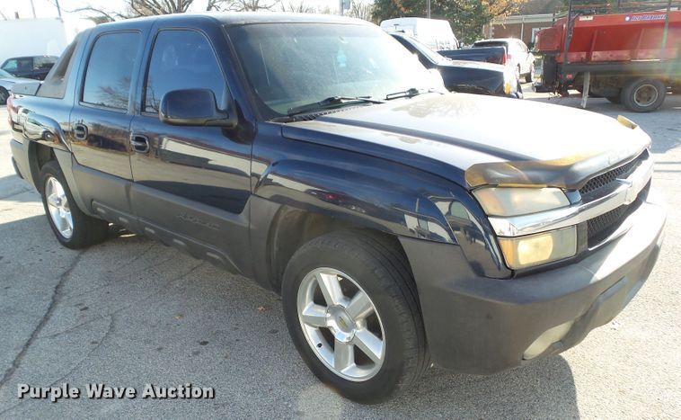 image for item DF0993 2004 Chevrolet Avalanche 1500  Crew Cab pickup truck