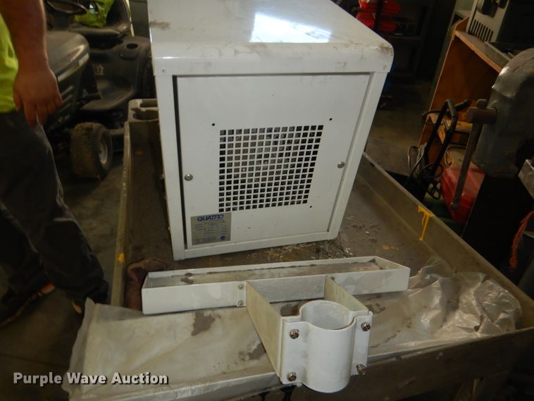 image for item DG4659 Quatro Velocity X2 air vacuum