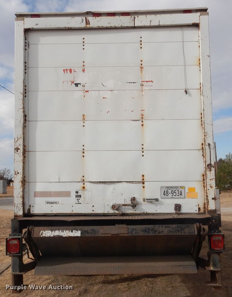 image for item DG4662 1997 International 4700  box truck