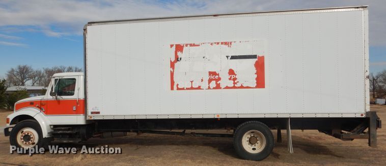 image for item DG4662 1997 International 4700  box truck