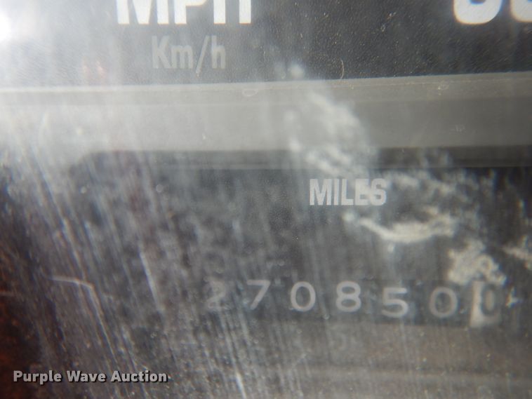 image for item DG4662 1997 International 4700  box truck