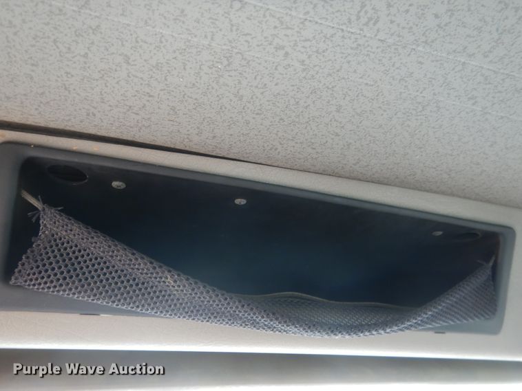 image for item DG4662 1997 International 4700  box truck