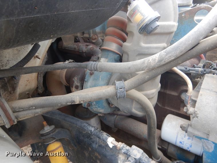 image for item DG4662 1997 International 4700  box truck