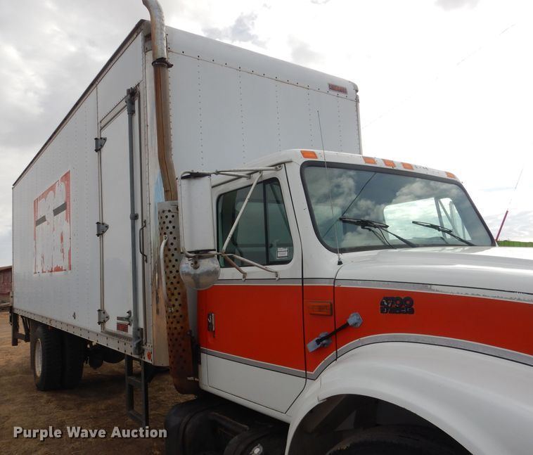 image for item DG4662 1997 International 4700  box truck