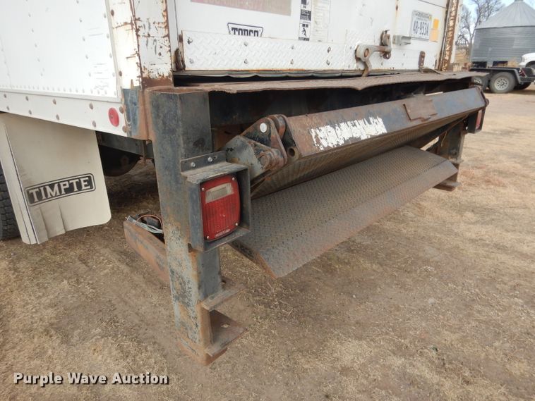 image for item DG4662 1997 International 4700  box truck