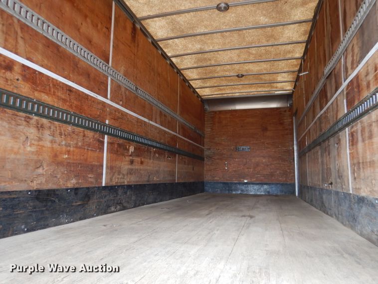 image for item DG4662 1997 International 4700  box truck