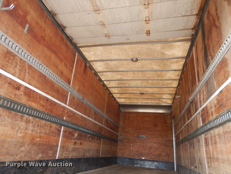 image for item DG4662 1997 International 4700  box truck