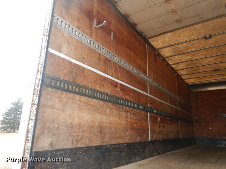 image for item DG4662 1997 International 4700  box truck