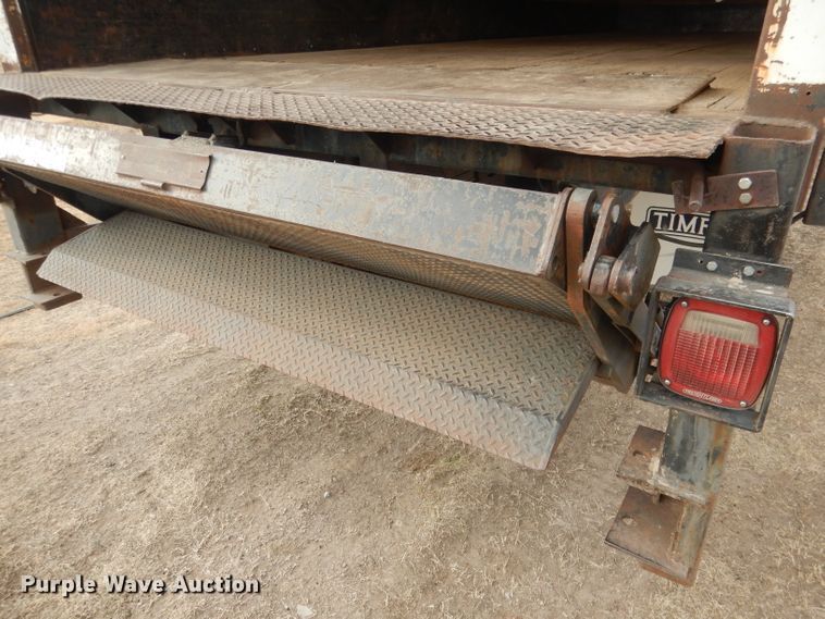 image for item DG4662 1997 International 4700  box truck