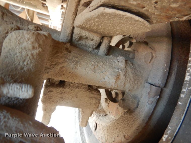 image for item DG4662 1997 International 4700  box truck