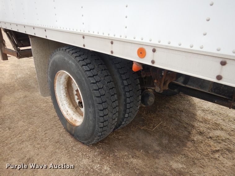 image for item DG4662 1997 International 4700  box truck