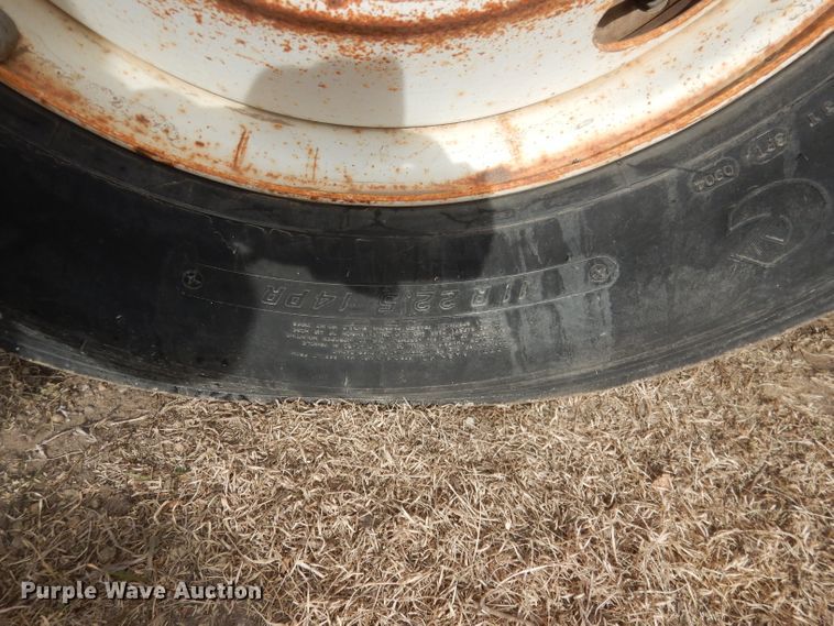 image for item DG4662 1997 International 4700  box truck