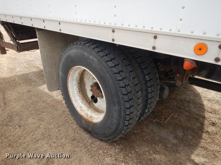 image for item DG4662 1997 International 4700  box truck