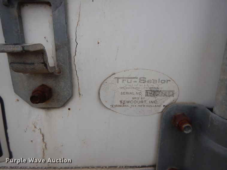 image for item DG4662 1997 International 4700  box truck